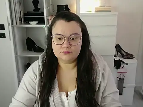 HollyDanceSoul online show from 03-09-26, 07:23