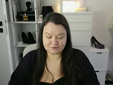 HollyDanceSoul online show from 03-18-26, 07:33