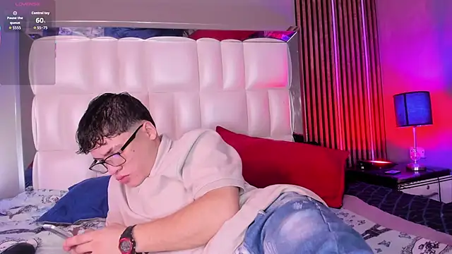 Roger And Ramona online show from 02-05-26, 12:32