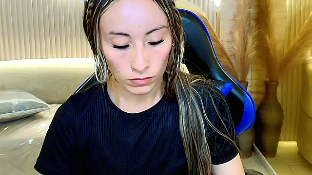 katalina r  online show from 02-08-26, 03:15