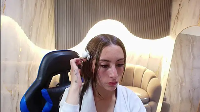 katalina r  online show from 02-22-26, 03:07