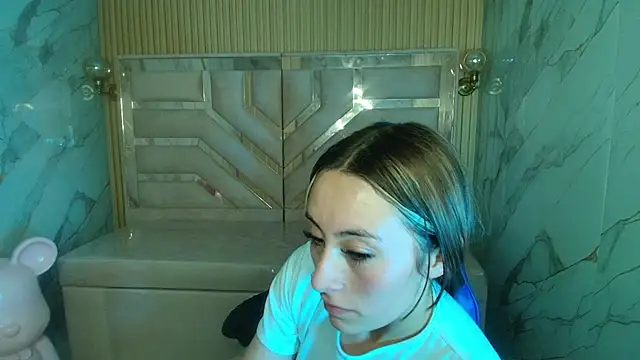 katalina r  online show from 03-06-26, 08:22