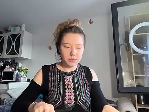 Snapshot of Luxerin chatting on 02-28-26, 03:46 Luxerin online show from 02-28-26, 03:46