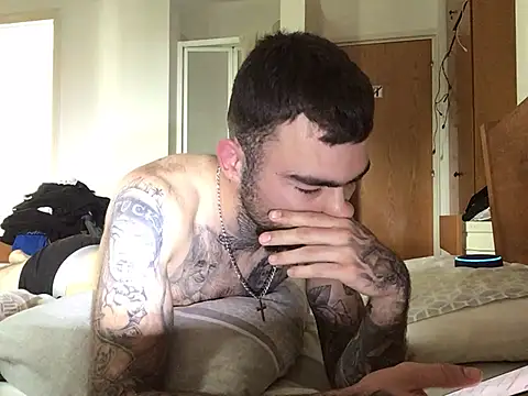 Snapshot of jacobsex221 chatting on 04-26-26, 10:35 jacobsex221 online show from 04-26-26, 10:35