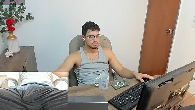 Snapshot of Jay_Grip chatting on 02-05-26, 01:27 Jay Grip online show from 02-05-26, 01:27