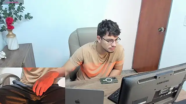 Snapshot of Jay_Grip chatting on 02-06-26, 01:58 Jay Grip online show from 02-06-26, 01:58