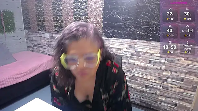 Snapshot of mia_pazzi chatting on 01-12-26, 10:48 mia pazzi online show from 01-12-26, 10:48