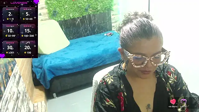 Snapshot of mia_pazzi chatting on 01-13-26, 08:58 mia pazzi online show from 01-13-26, 08:58