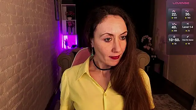 Juliet Jamess online show from 02-18-26, 01:51