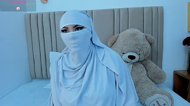 Snapshot of _seelena chatting on 02-03-26, 12:32 seelena online show from 02-03-26, 12:32