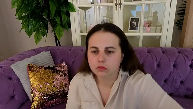 MikaFoxy online show from 04-09-26, 05:07