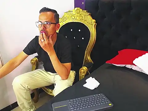 Oswalldo   online show from 03-21-26, 12:10