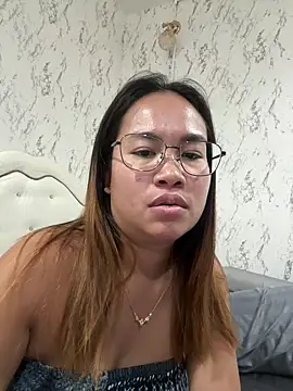 Snapshot of Ponthip chatting on 04-25-26, 02:25 Ponthip online show from 04-25-26, 02:25
