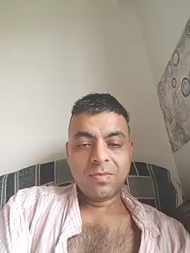 Snapshot of ashleellaunda7582 chatting on 06-13-26, 02:20 ashleellaunda7582 online show from 06-13-26, 02:20