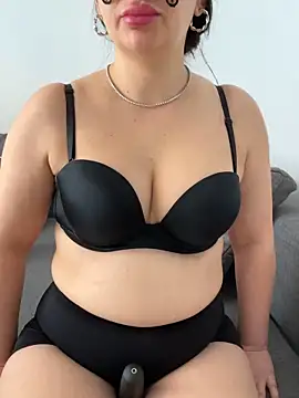 melissiaayzem online show from 04-17-26, 08:50