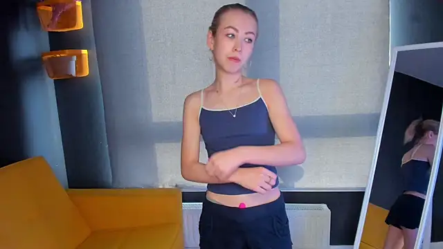 Moon Silk online show from 02-06-26, 08:07