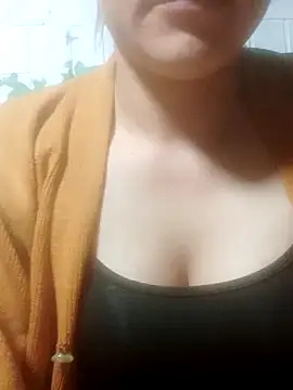 jjennyyy online show from 05-18-26, 01:06