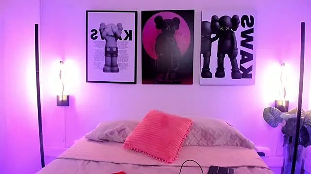 Snapshot of MiiaBlake_ chatting on 01-14-26, 03:45 MiiaBlake online show from 01-14-26, 03:45