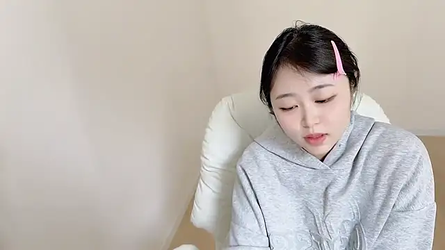 Onefiona online show from 04-20-26, 06:27