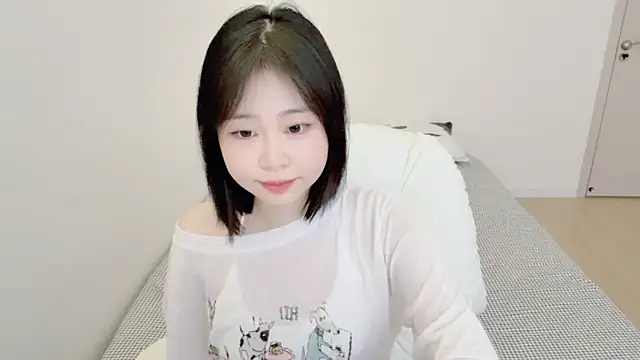 Snapshot of Onefiona chatting on 06-16-26, 06:38 Onefiona online show from 06-16-26, 06:38