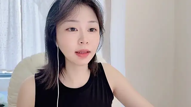 Onefiona online show from 07-17-26, 06:53