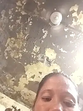 Snapshot of Zaara101 chatting on 03-25-26, 02:06 Zaara101 online show from 03-25-26, 02:06