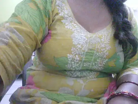 Snapshot of mohini_bhabhi chatting on 05-16-26, 11:53 mohini bhabhi online show from 05-16-26, 11:53