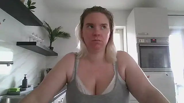 MinchenBienchen98 online show from 03-14-26, 10:32