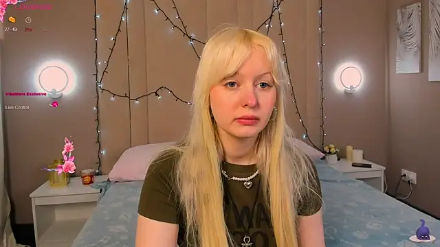 AdeleSilvy online show from 04-08-26, 01:49