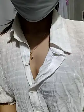 Snapshot of Vanvan68xx chatting on 01-11-26, 02:11 Vanvan68xx online show from 01-11-26, 02:11