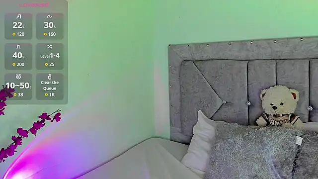 Britanny77 online show from 04-08-26, 09:26