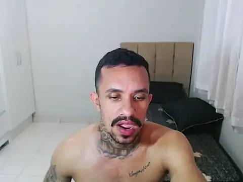 Snapshot of lipegonzalezz chatting on 02-18-26, 01:07 lipegonzalezz online show from 02-18-26, 01:07