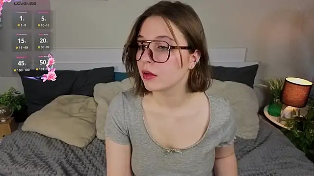 Next2Marie online show from 05-27-26, 06:32