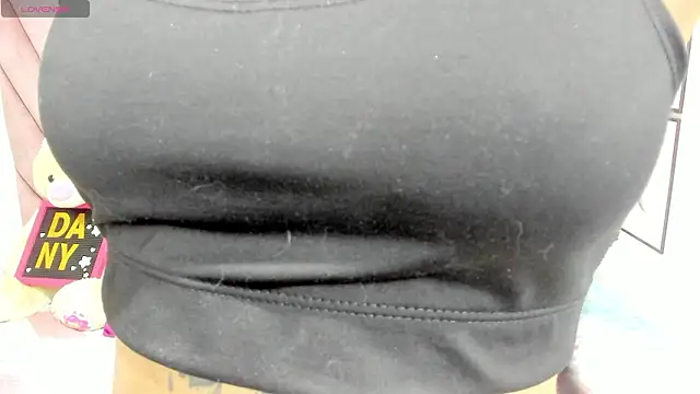 danibellucii  online show from 03-06-26, 03:36