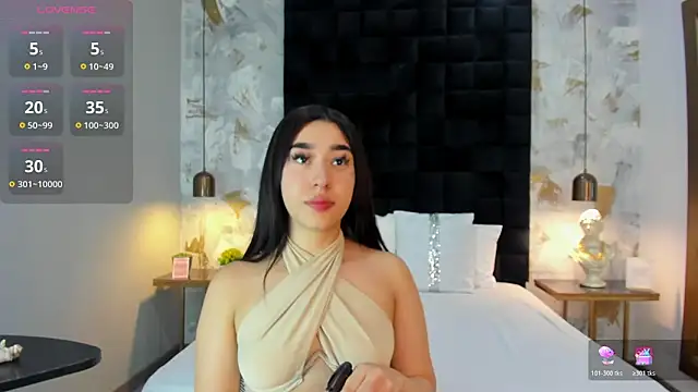 emily clarkk  online show from 02-26-26, 07:24