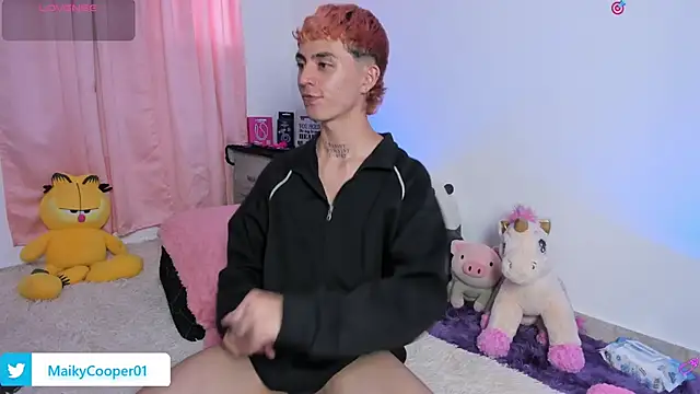 Maiky Cooper01 online show from 03-06-26, 10:17