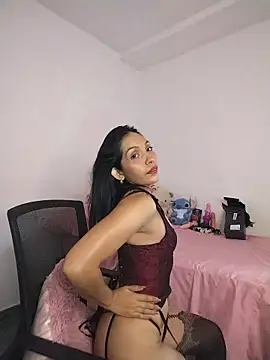 Snapshot of Lady_Crimson chatting on 01-15-26, 08:01 Lady Crimson online show from 01-15-26, 08:01