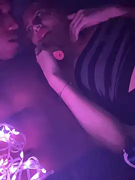 Snapshot of javi182025 chatting on 02-16-26, 01:57 javi182025 online show from 02-16-26, 01:57