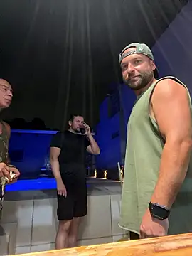 Snapshot of dogfrota chatting on 01-13-26, 12:38 dogfrota online show from 01-13-26, 12:38