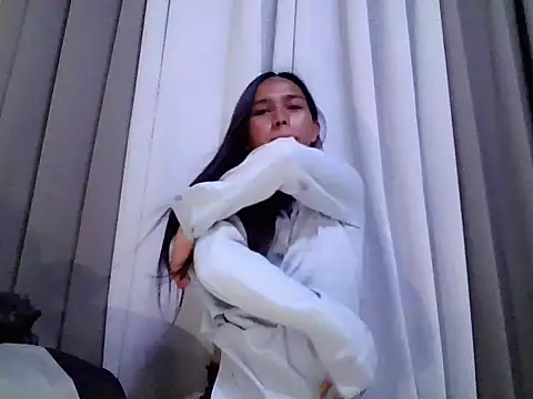 Snapshot of LOVELYMAYUMIE chatting on 03-23-26, 12:20 LOVELYMAYUMIE online show from 03-23-26, 12:20