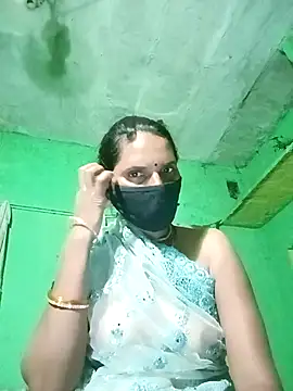 Snapshot of Ravina9696 chatting on 07-30-26, 03:44 Ravina9696 online show from 07-30-26, 03:44