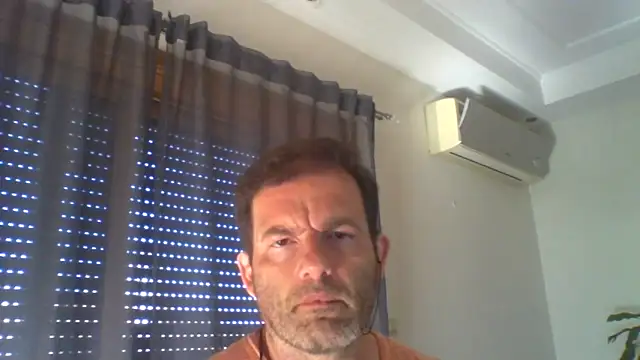 Snapshot of _grj1 chatting on 06-19-26, 08:18 grj1 online show from 06-19-26, 08:18