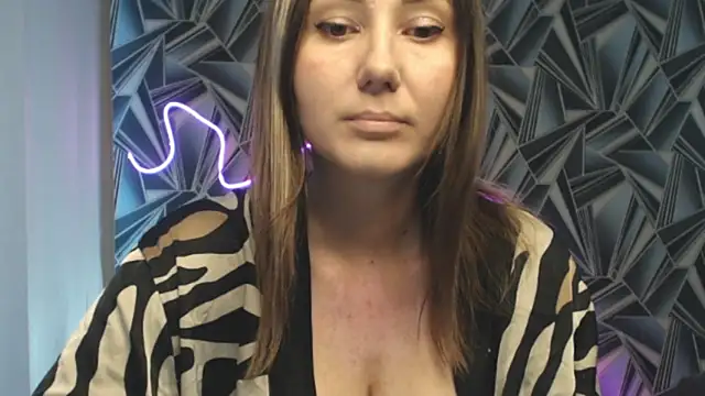Snapshot of NikkiKiss___ chatting on 05-15-26, 12:28 NikkiKiss online show from 05-15-26, 12:28