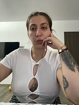 dalia0710 online show from 05-18-26, 01:17