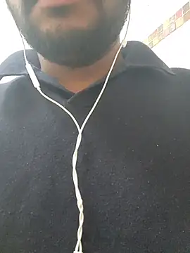 crazygu14456 online show from 06-10-26, 03:33