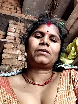 Snapshot of Hot_di97 chatting on 02-23-26, 10:40 Hot di97 online show from 02-23-26, 10:40