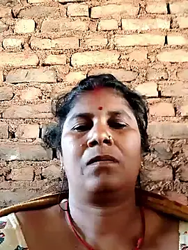 Hot di97 online show from 03-08-26, 02:04