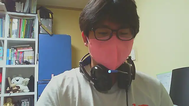 Snapshot of malibu876 chatting on 01-15-26, 04:44 malibu876 online show from 01-15-26, 04:44