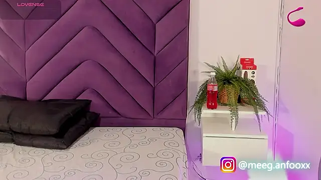 Meeganfoox online show from 03-12-26, 03:45