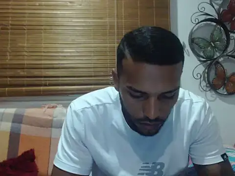 Snapshot of BlackWolfOficial chatting on 06-10-26, 04:23 BlackWolfOficial online show from 06-10-26, 04:23